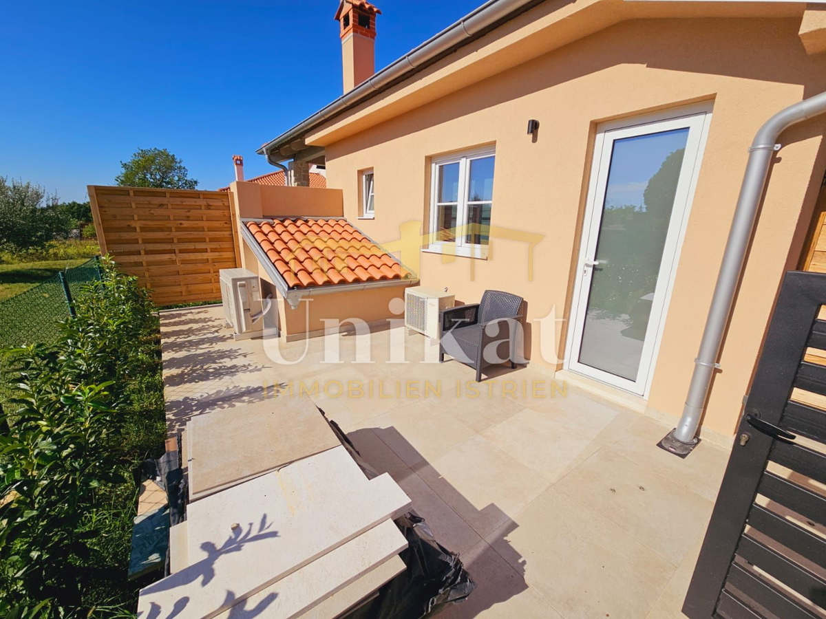 Villa con due unità abitative - vista mare